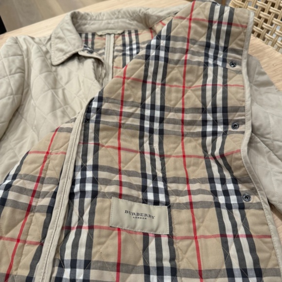Burberry Beige Quilted Utility Jacket with Signature Check Trim - Picture 7 of 8